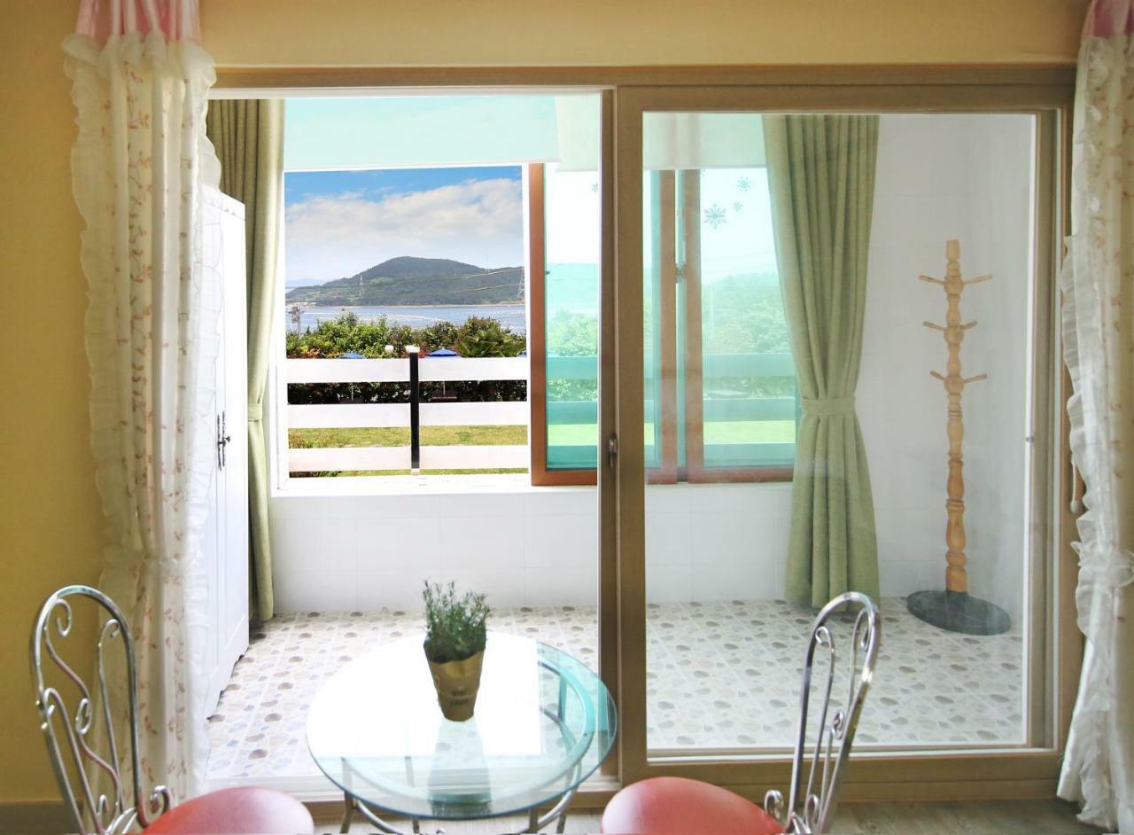 Tongyeong Paper Island Pension Eksteriør bilde