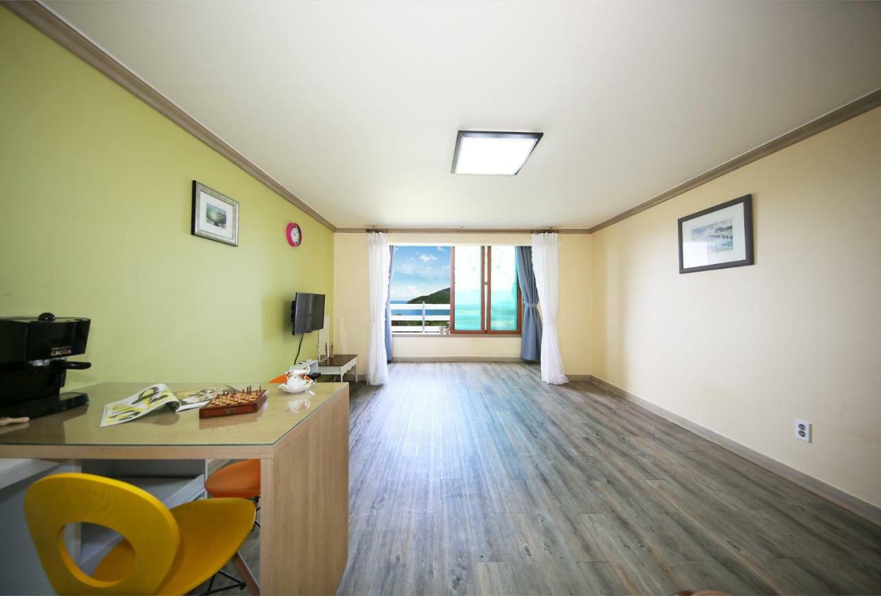 Tongyeong Paper Island Pension Eksteriør bilde