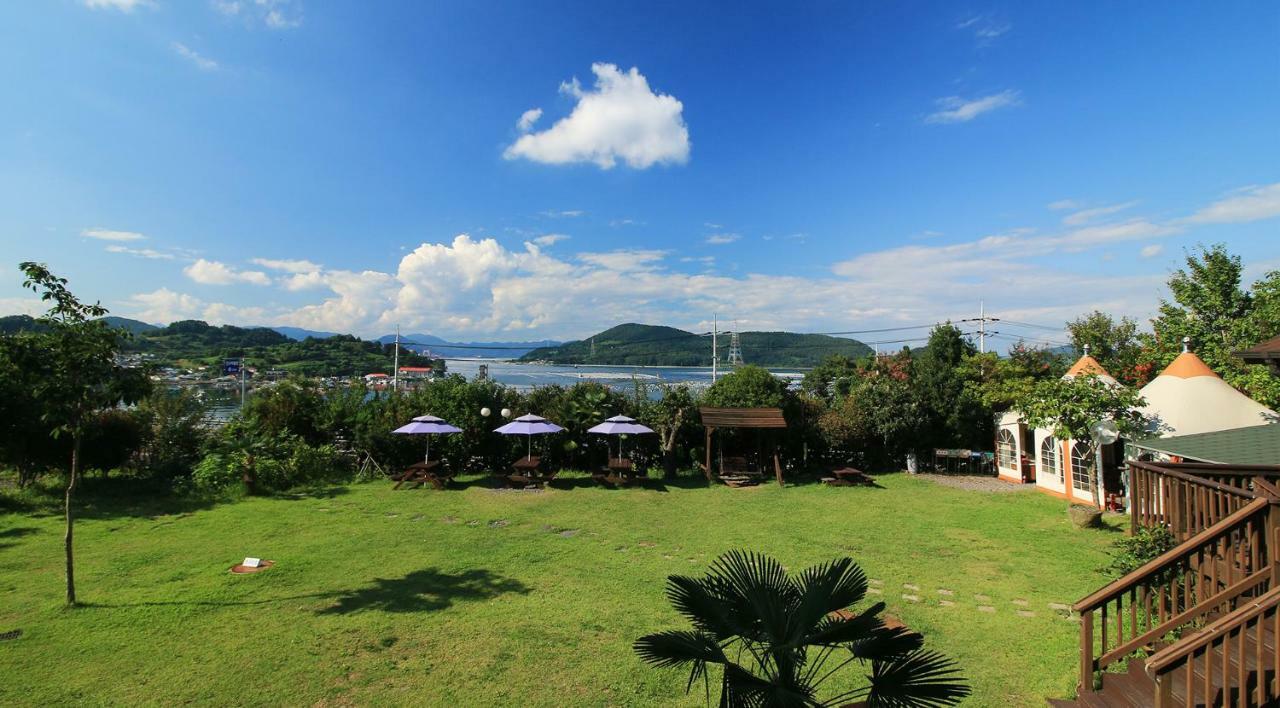 Tongyeong Paper Island Pension Eksteriør bilde