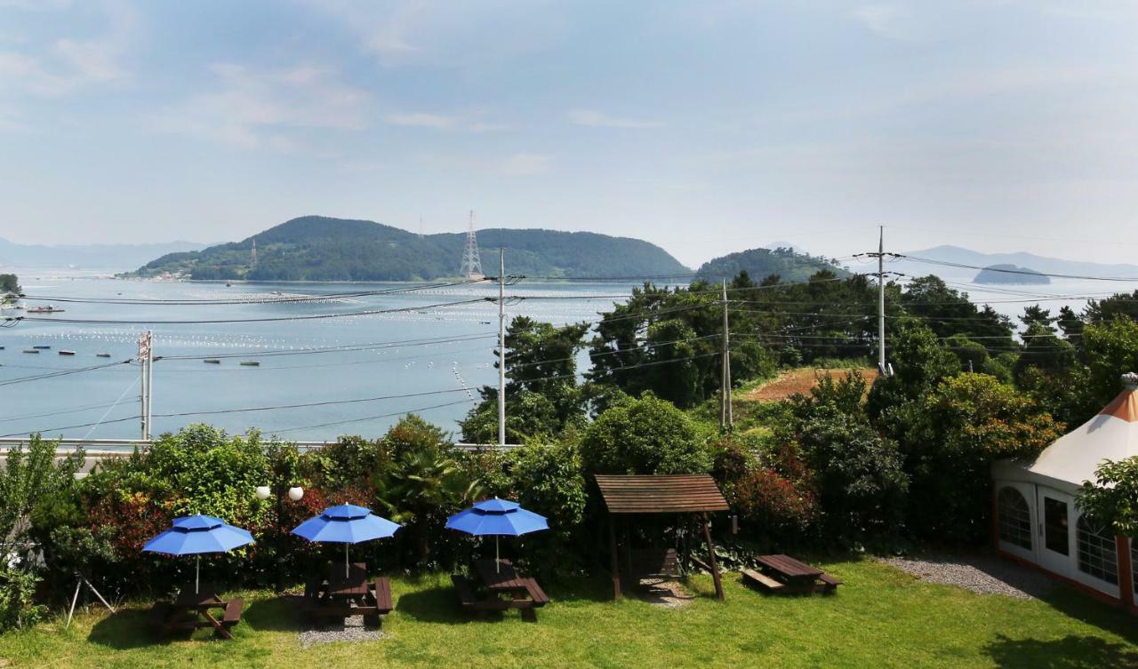 Tongyeong Paper Island Pension Eksteriør bilde