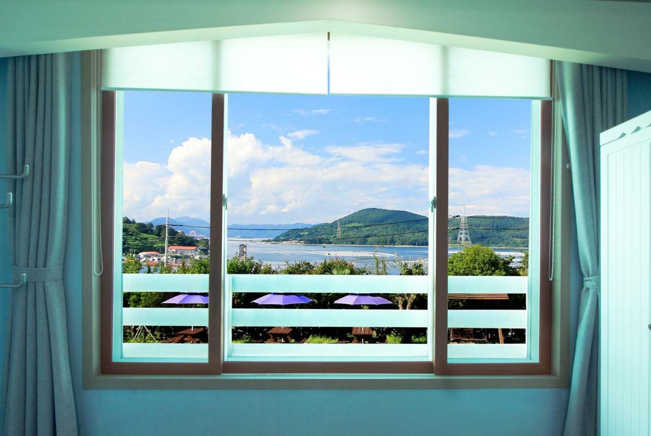 Tongyeong Paper Island Pension Eksteriør bilde