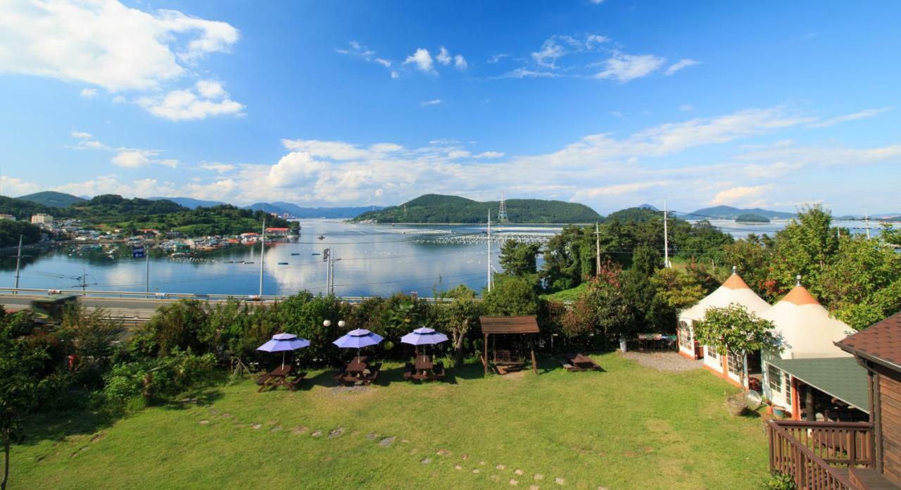 Tongyeong Paper Island Pension Eksteriør bilde
